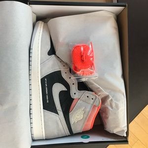Jordan 1 “Hyper Crismon”